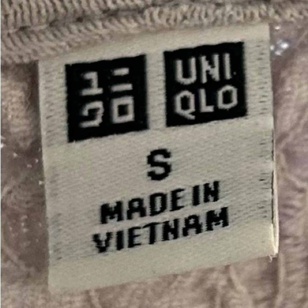 Uniqlo Shirred Short Sleeve T-Shirt in Light Grey - S - Picture 7 of 9